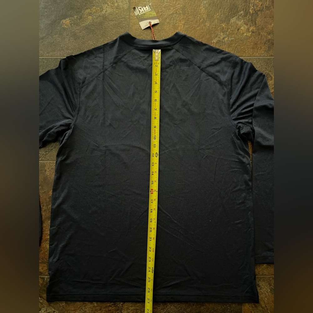 Men’s new Alaskan Hardgear Tun dry long sleeve graphic performance shirt. Medium - Picture 13 of 14